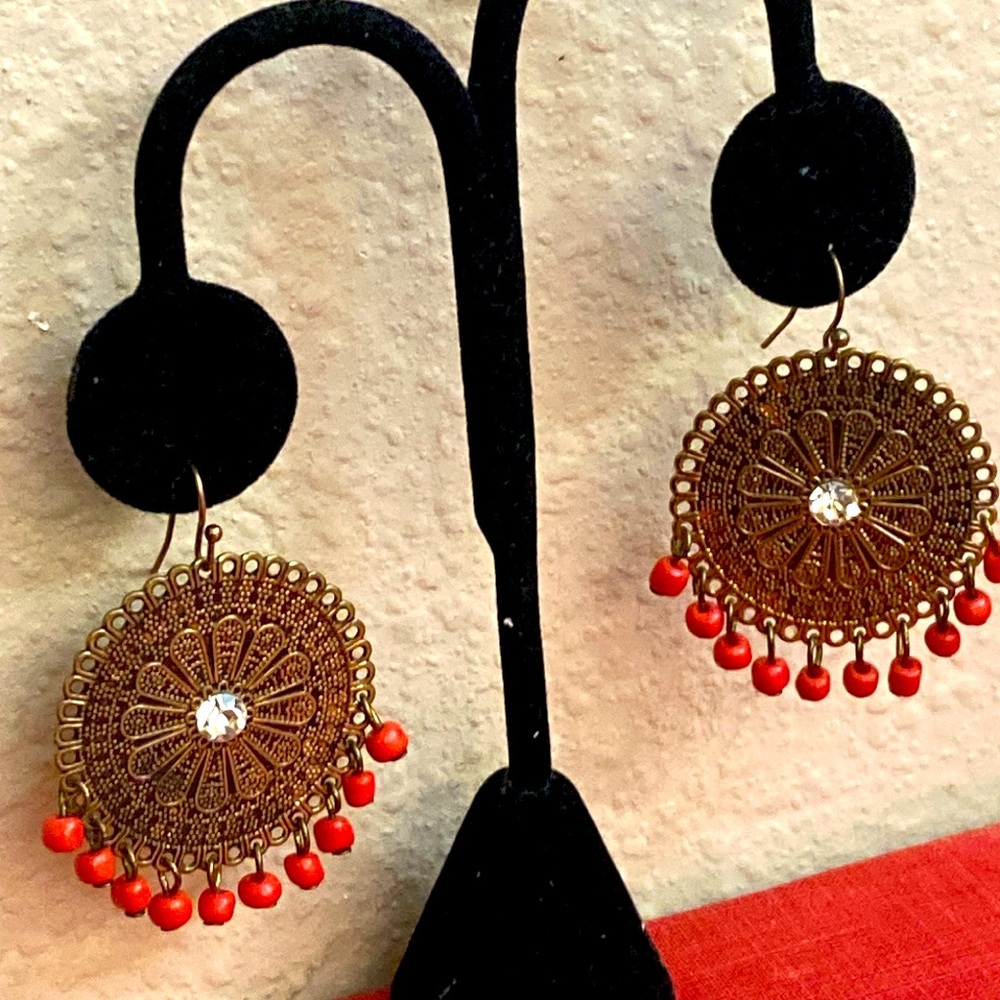 5/$10❤️❤️❤️Vintage 90s Ornate Alloy Dangling Earrings